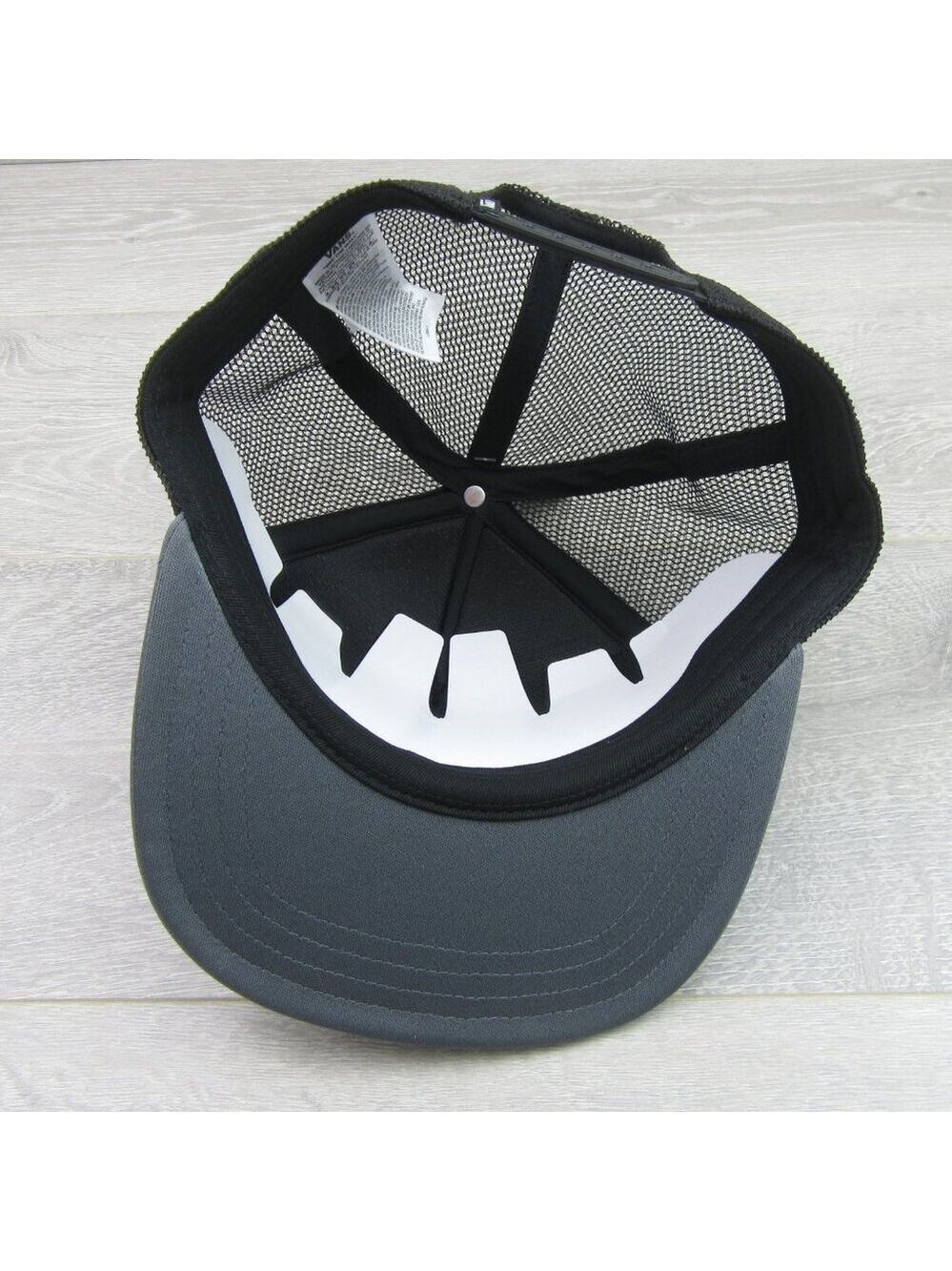 Vans Off The Wall Black Grey Skull Trucker Hat Snapback OS NEW - Picture 8 of 11